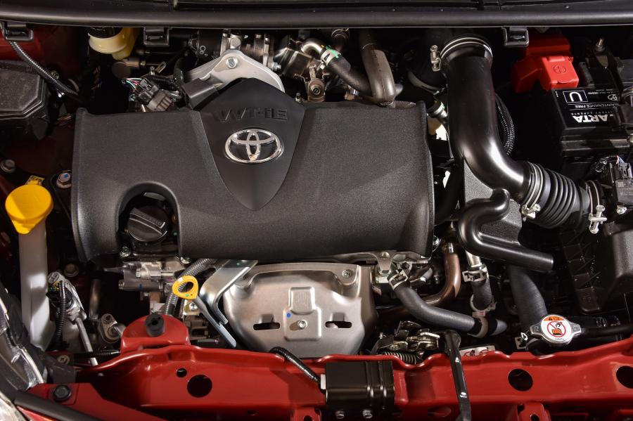 Моторный отсек Toyota Yaris Pulse 2017 года  (ZA) (фото 14 из 37)